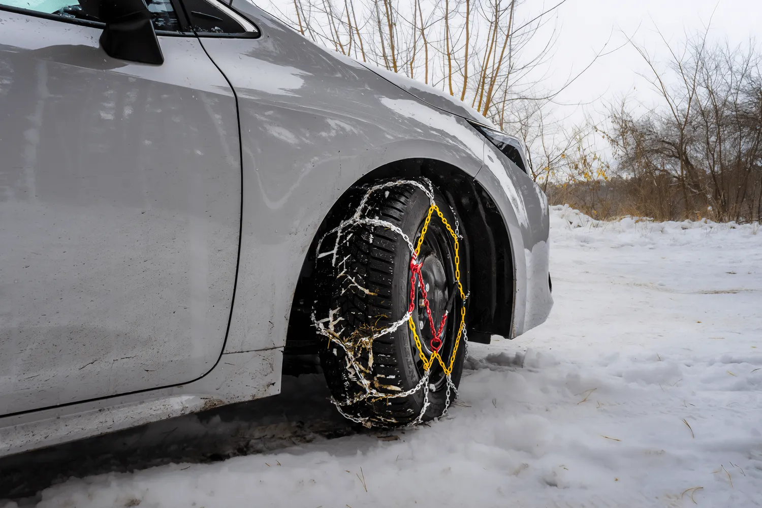 Czy można jeździć z łańcuchami po asfalcie? Przepisy i wskazówki